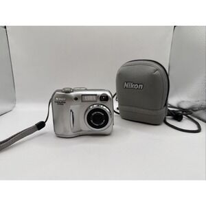 Nikon COOLPIX 3100 3.2MP Digital Camera Silver 3x Nikkor Zoom Digicam FOR PARTS